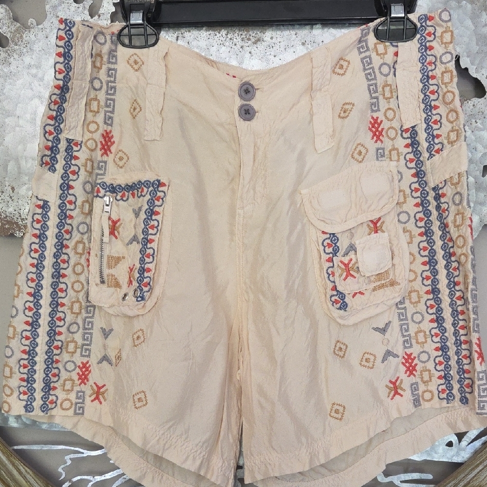 Johnny Was Cream Embroidered Cargo Shorts